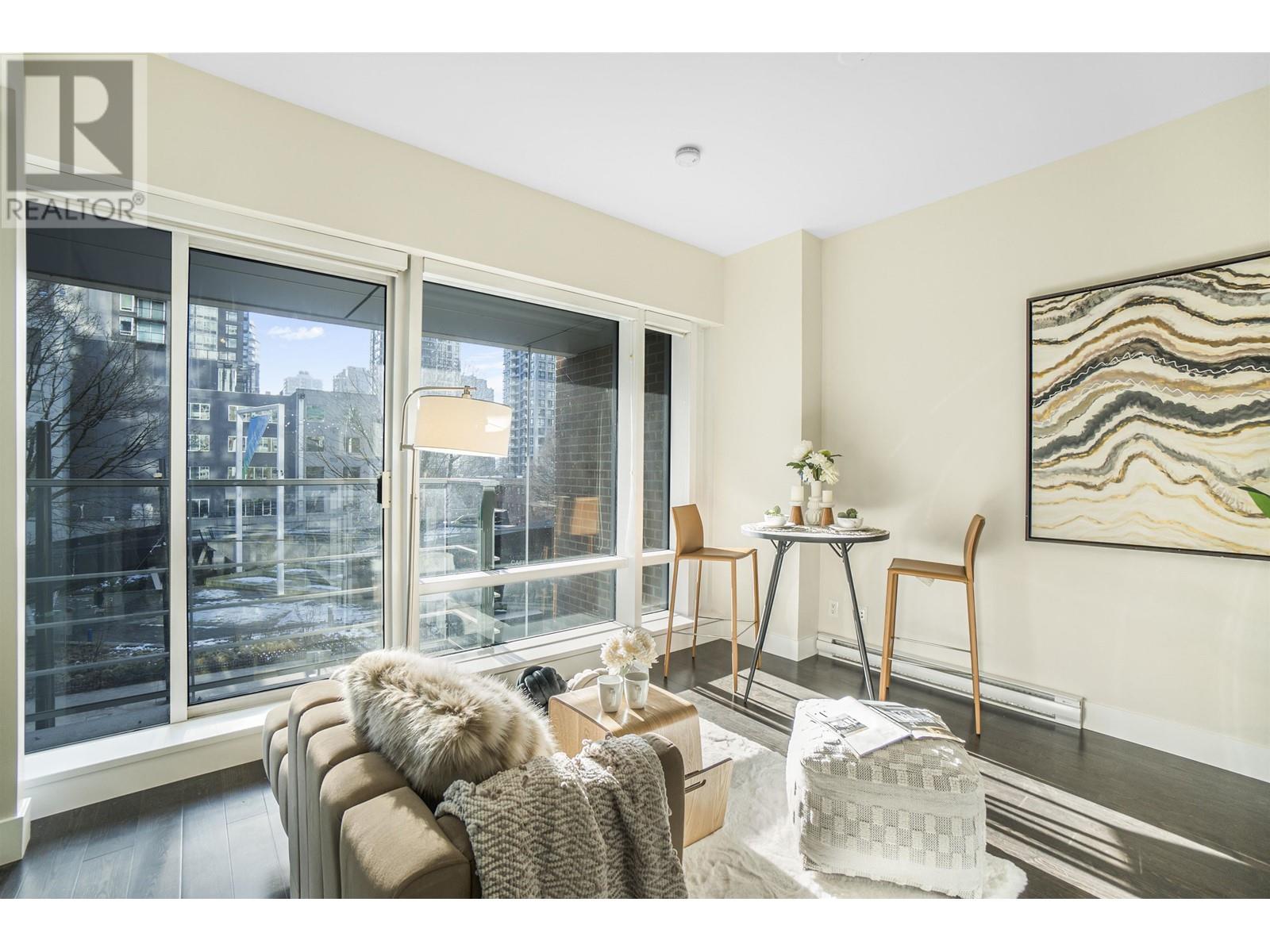 Listing Picture 9 of 19 : 206 535 SMITHE STREET, Vancouver / 溫哥華 - 魯藝地產 Yvonne Lu Group - MLS Medallion Club Member