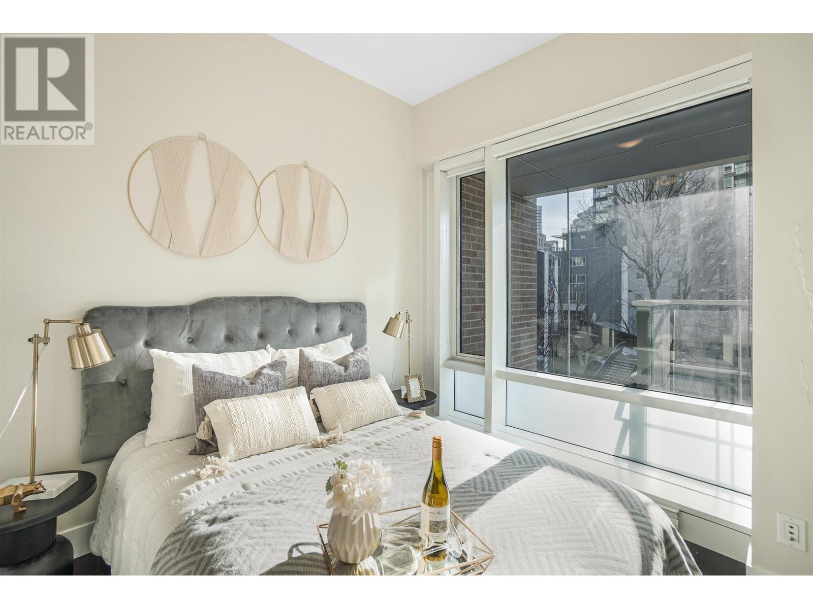 Listing Picture 16 of 19 : 206 535 SMITHE STREET, Vancouver / 溫哥華 - 魯藝地產 Yvonne Lu Group - MLS Medallion Club Member