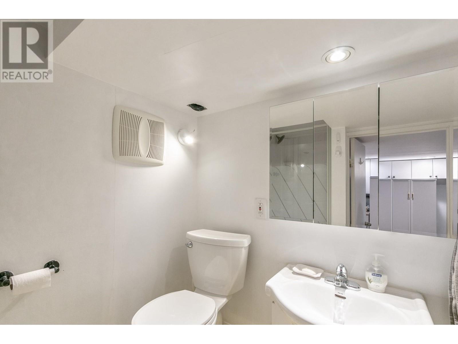 Listing Picture 24 of 34 : 5023 WINDSOR STREET, Vancouver / 溫哥華 - 魯藝地產 Yvonne Lu Group - MLS Medallion Club Member