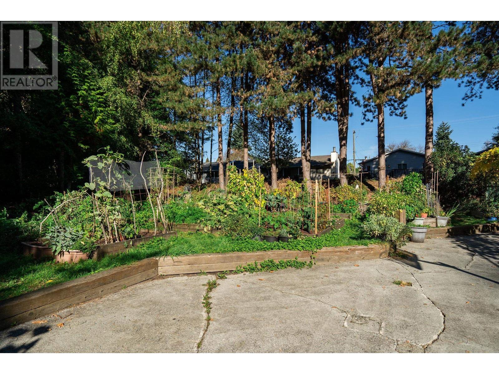Listing Picture 25 of 27 : 205 4373 HALIFAX STREET, Burnaby / 本拿比 - 魯藝地產 Yvonne Lu Group - MLS Medallion Club Member