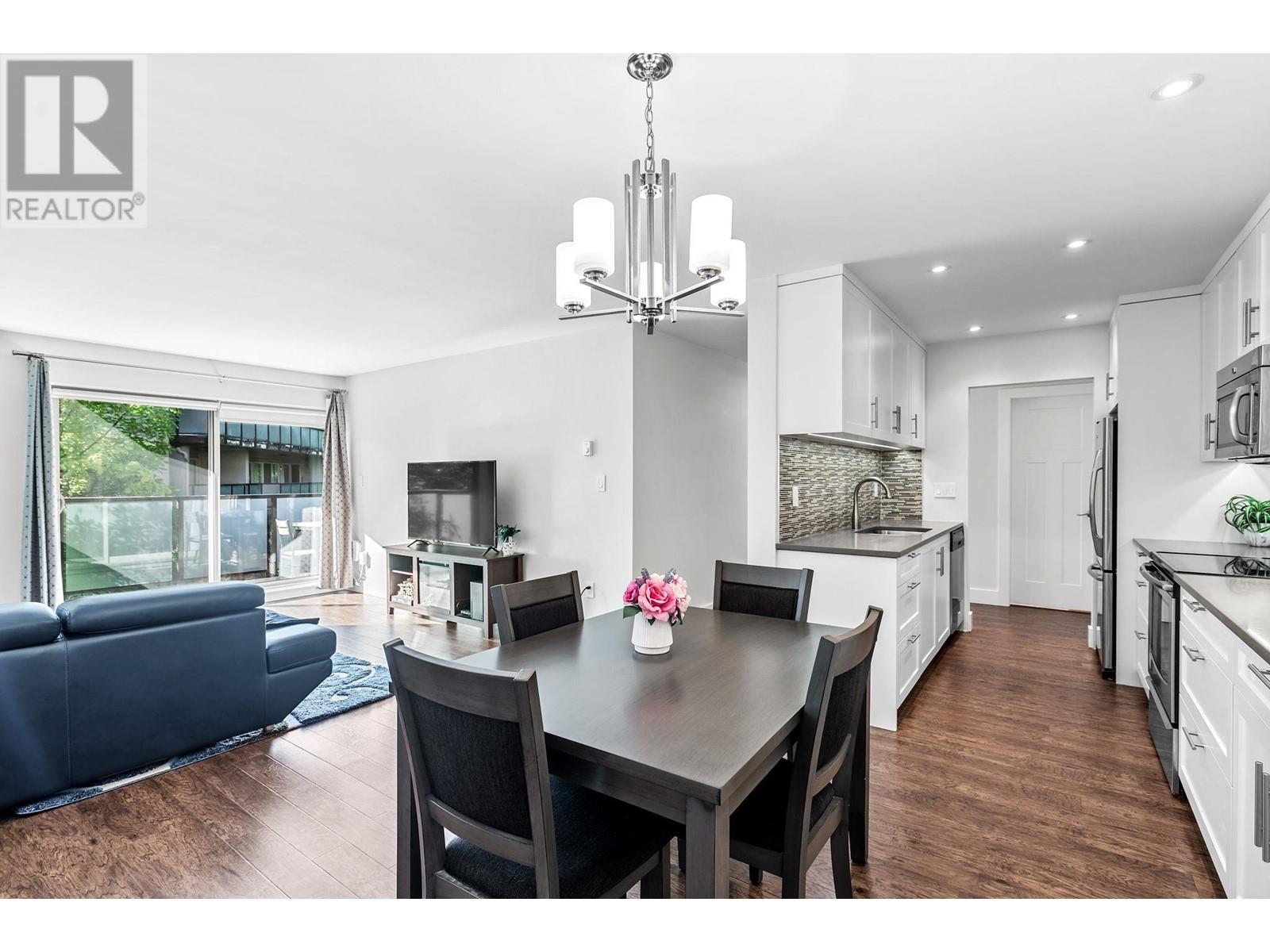 Listing Picture 10 of 27 : 205 4373 HALIFAX STREET, Burnaby / 本拿比 - 魯藝地產 Yvonne Lu Group - MLS Medallion Club Member