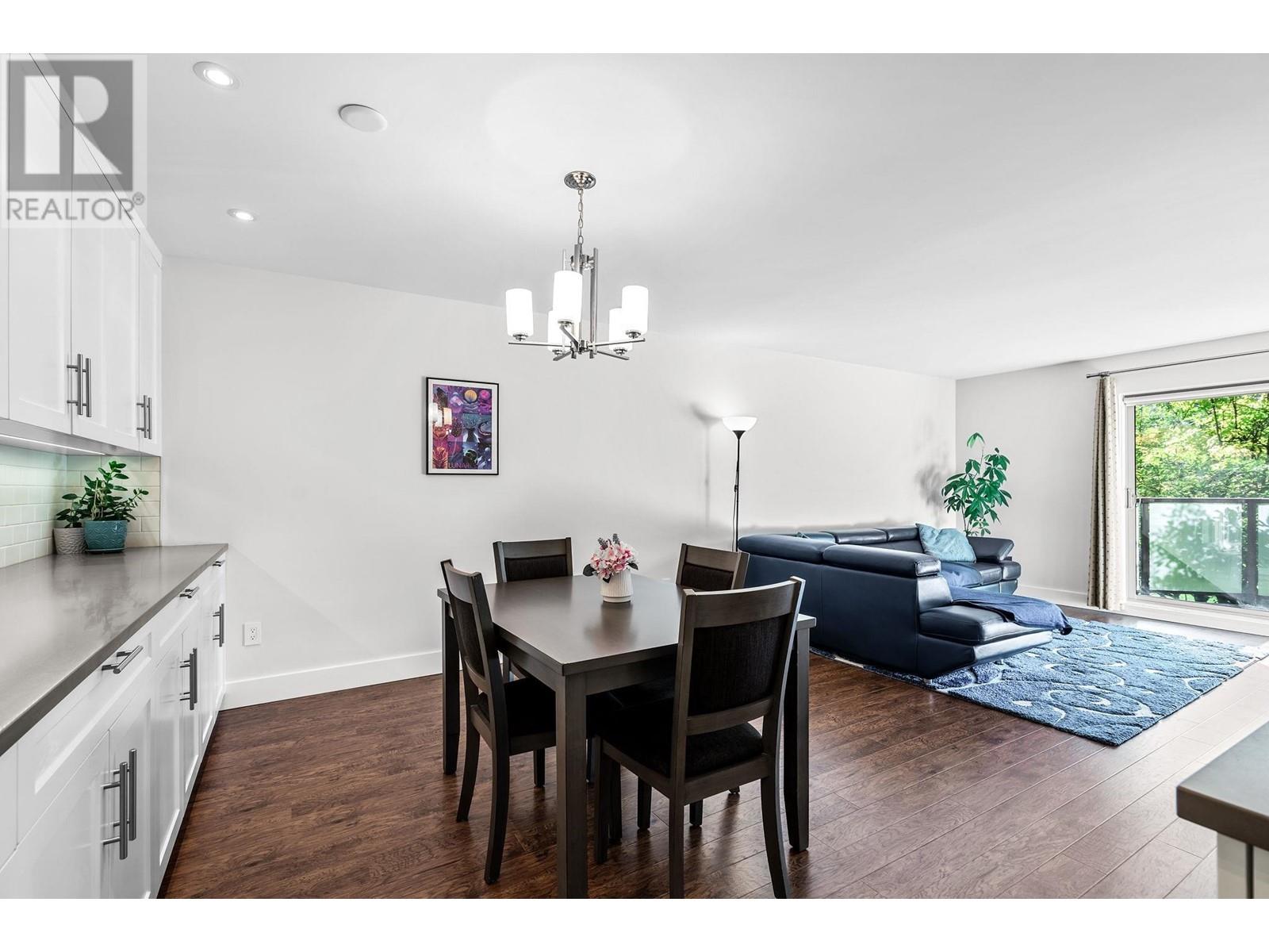 Listing Picture 12 of 27 : 205 4373 HALIFAX STREET, Burnaby / 本拿比 - 魯藝地產 Yvonne Lu Group - MLS Medallion Club Member