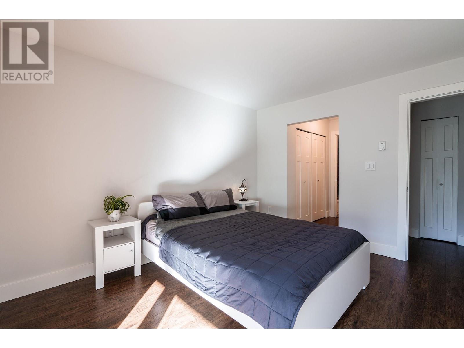 Listing Picture 17 of 27 : 205 4373 HALIFAX STREET, Burnaby / 本拿比 - 魯藝地產 Yvonne Lu Group - MLS Medallion Club Member