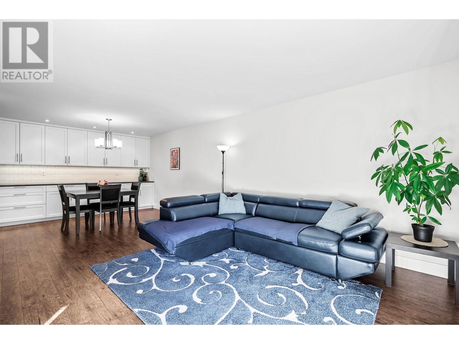 Listing Picture 5 of 27 : 205 4373 HALIFAX STREET, Burnaby / 本拿比 - 魯藝地產 Yvonne Lu Group - MLS Medallion Club Member
