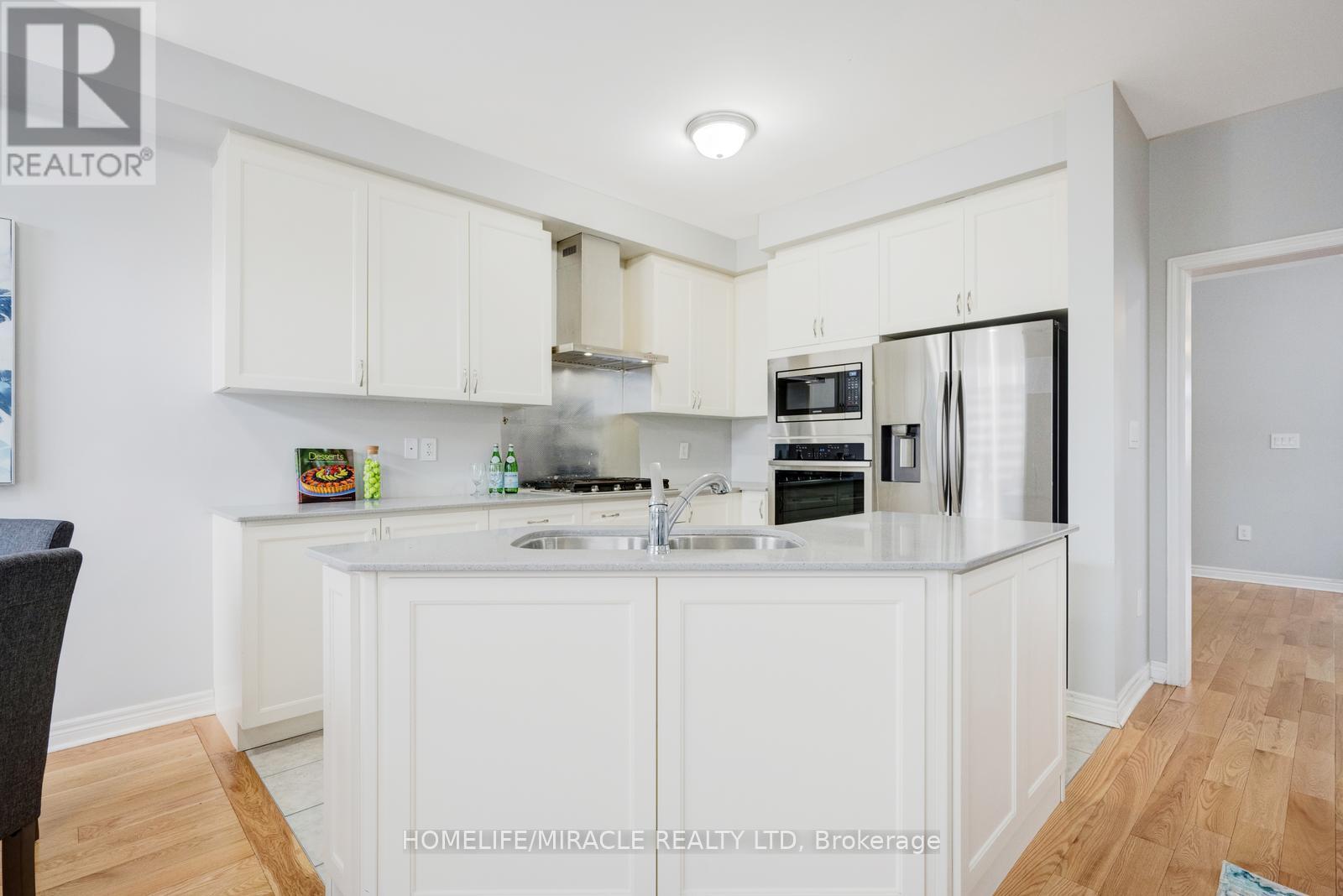 44 Matterhorn Road, Brampton, Ontario  L7A 0B7 - Photo 11 - W11991403
