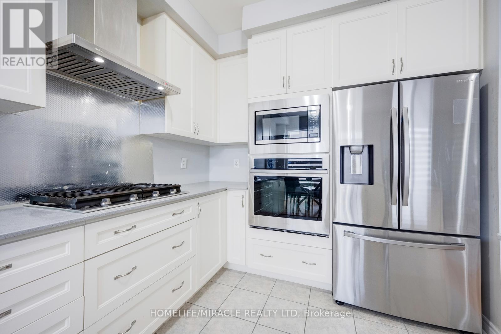 44 Matterhorn Road, Brampton, Ontario  L7A 0B7 - Photo 13 - W11991403