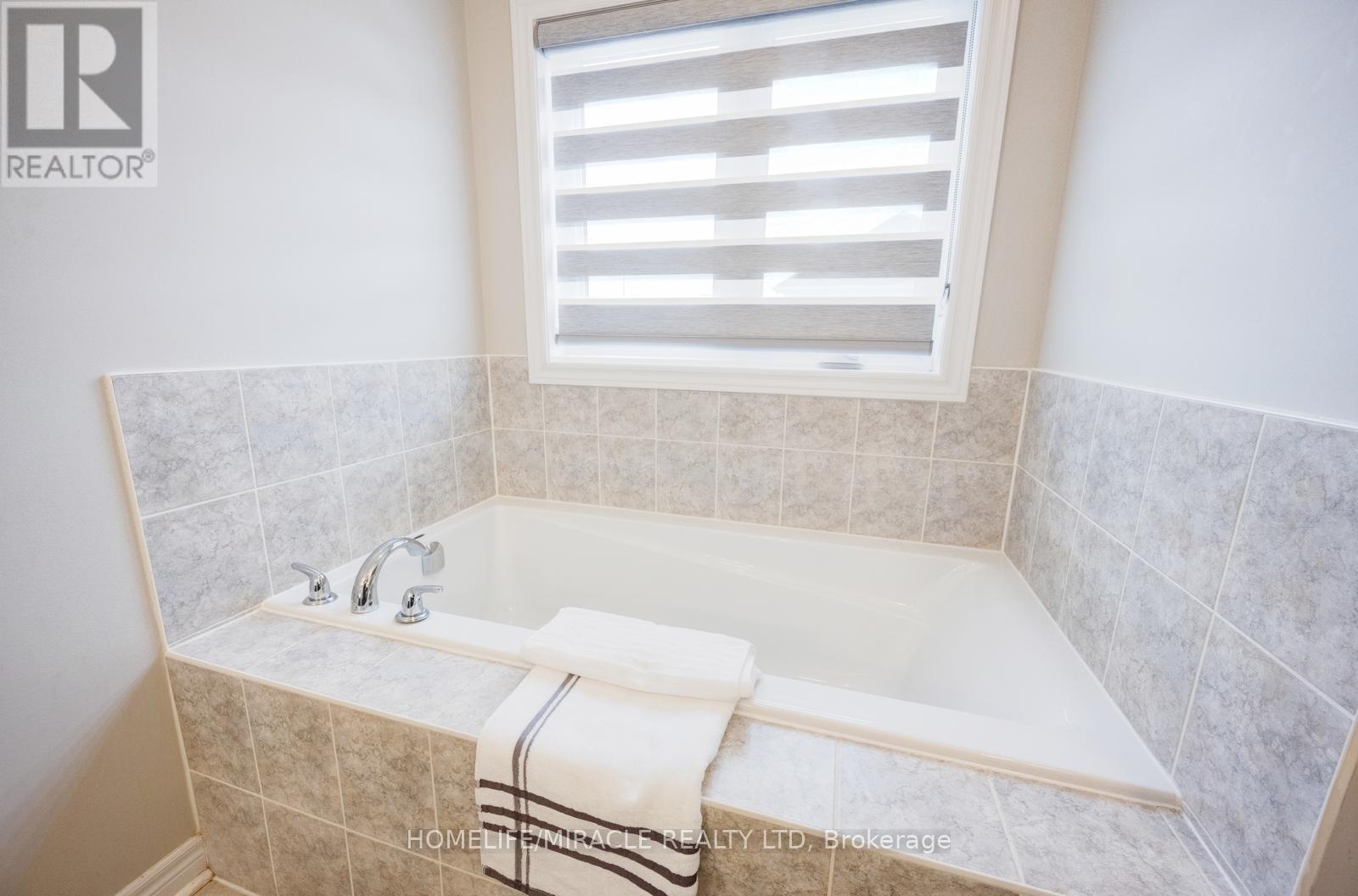 44 Matterhorn Road, Brampton, Ontario  L7A 0B7 - Photo 29 - W11991403