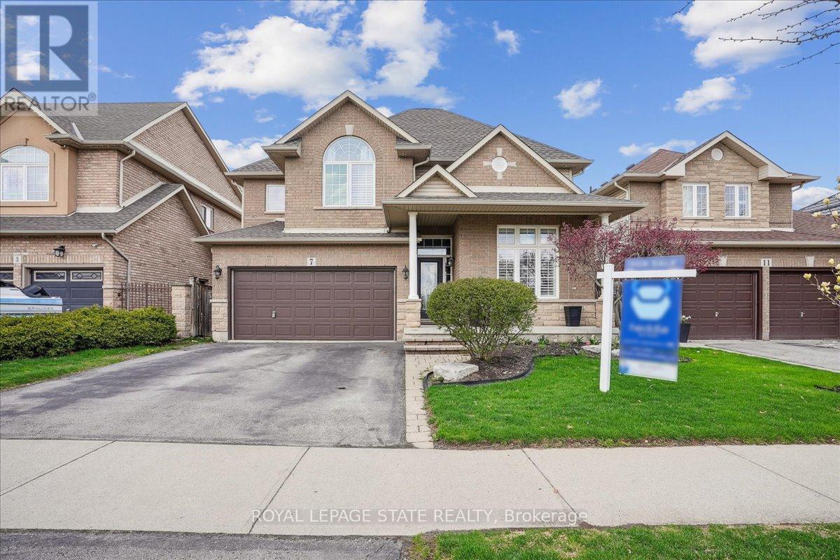 Property at 7 BOCELLI CRESCENT image 2