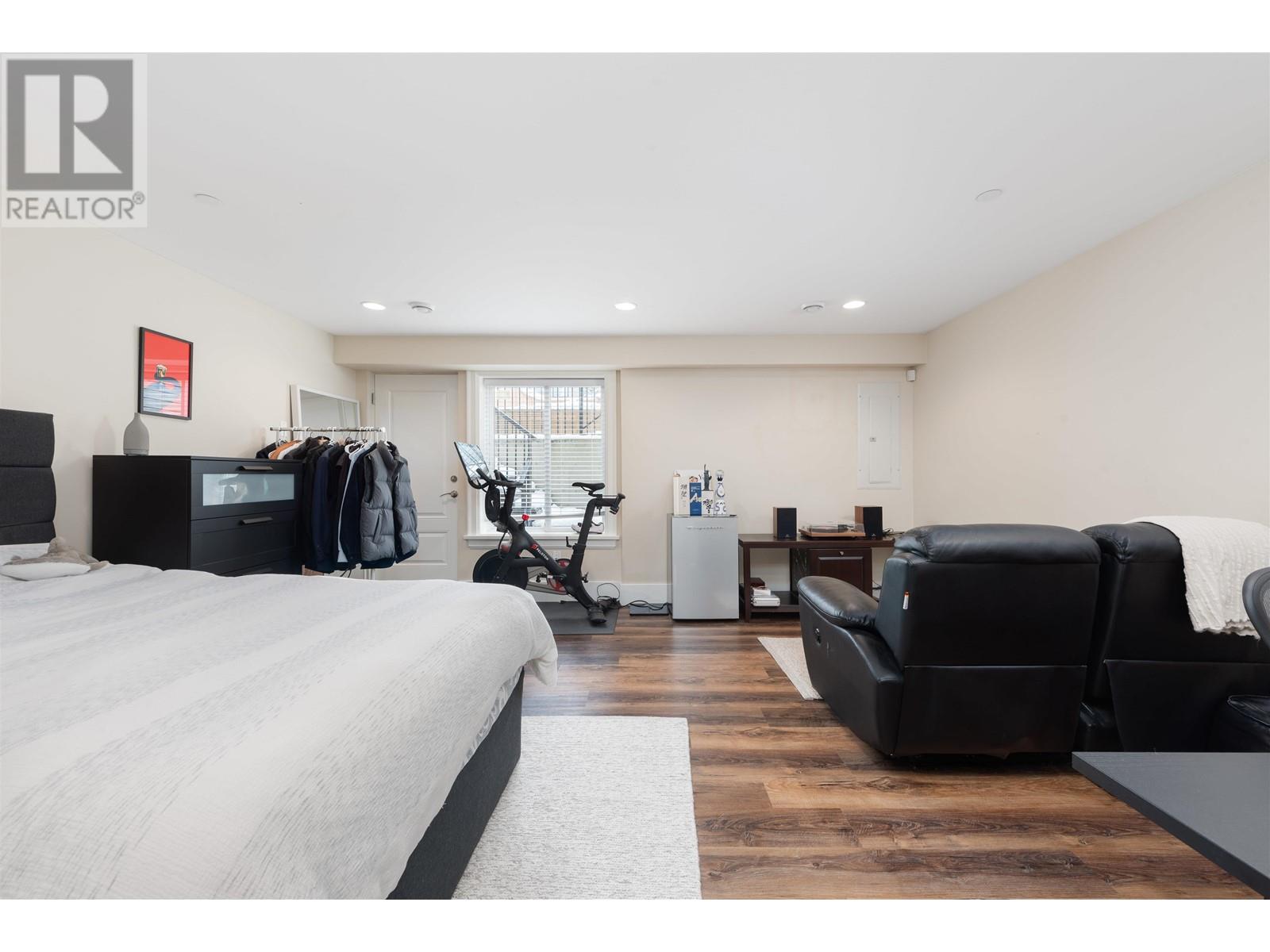 Listing Picture 24 of 40 : 4146 W 14TH AVENUE, Vancouver / 溫哥華 - 魯藝地產 Yvonne Lu Group - MLS Medallion Club Member