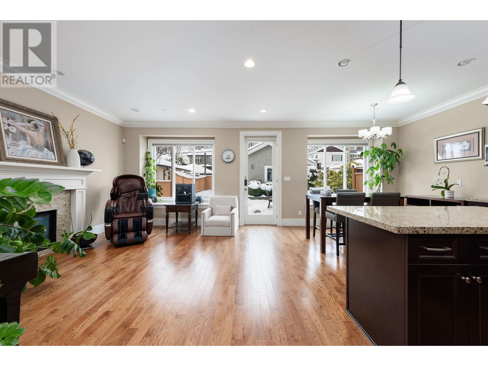 Listing Picture 9 of 40 : 4146 W 14TH AVENUE, Vancouver / 溫哥華 - 魯藝地產 Yvonne Lu Group - MLS Medallion Club Member