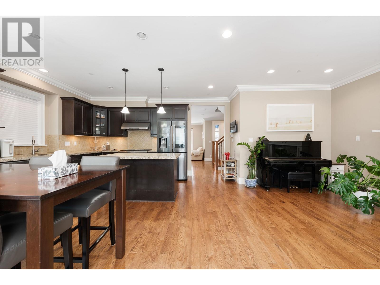 Listing Picture 12 of 40 : 4146 W 14TH AVENUE, Vancouver / 溫哥華 - 魯藝地產 Yvonne Lu Group - MLS Medallion Club Member