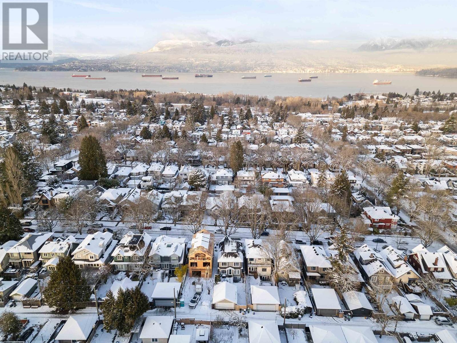 Listing Picture 39 of 40 : 4146 W 14TH AVENUE, Vancouver / 溫哥華 - 魯藝地產 Yvonne Lu Group - MLS Medallion Club Member