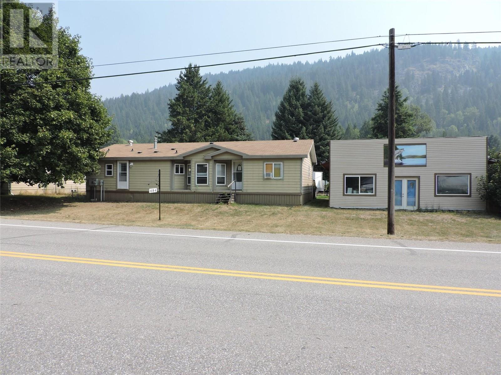 684 Government  N Avenue, Greenwood, British Columbia  V0H 1J0 - Photo 2 - 10336812