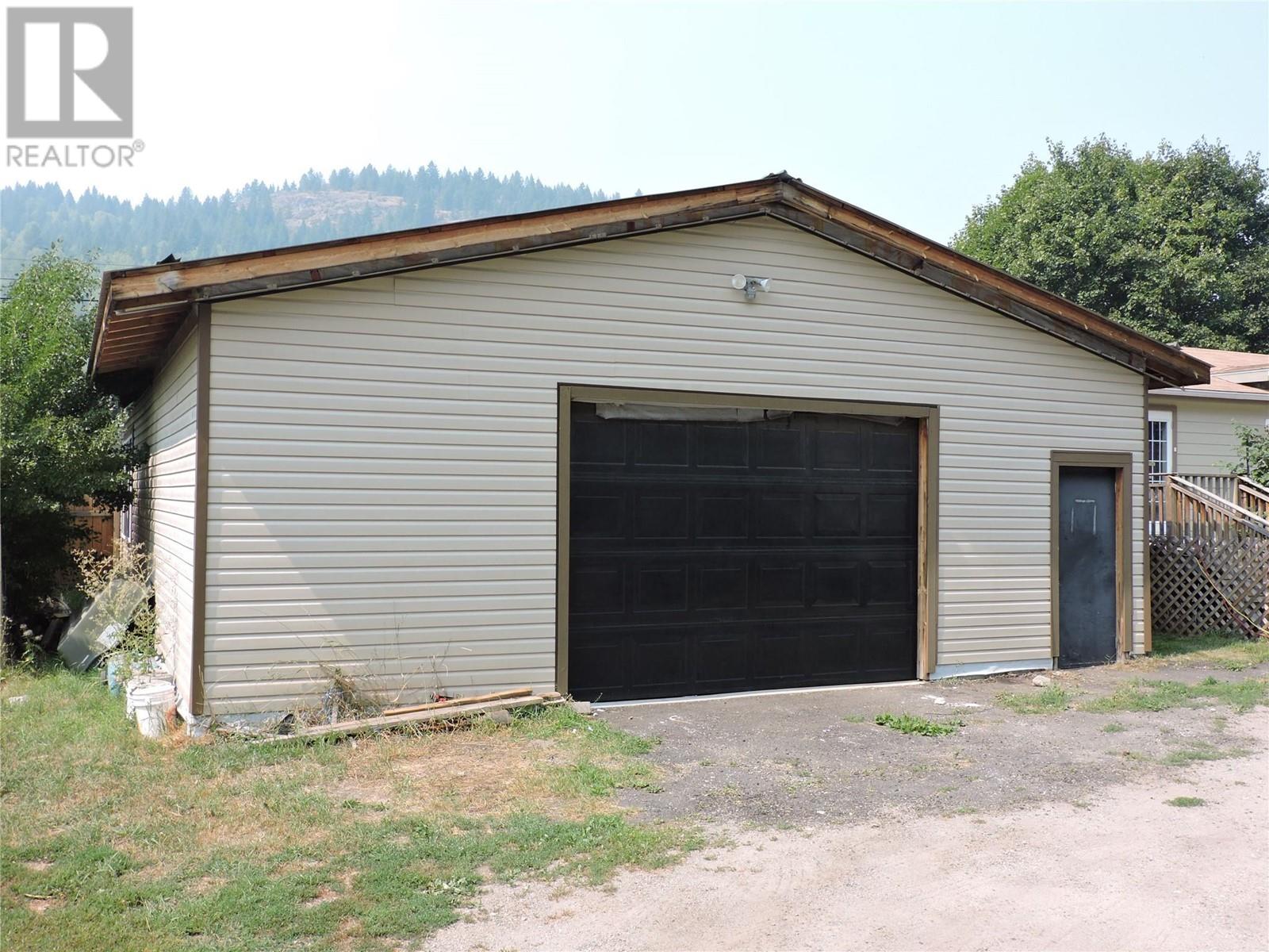 684 Government  N Avenue, Greenwood, British Columbia  V0H 1J0 - Photo 9 - 10336812