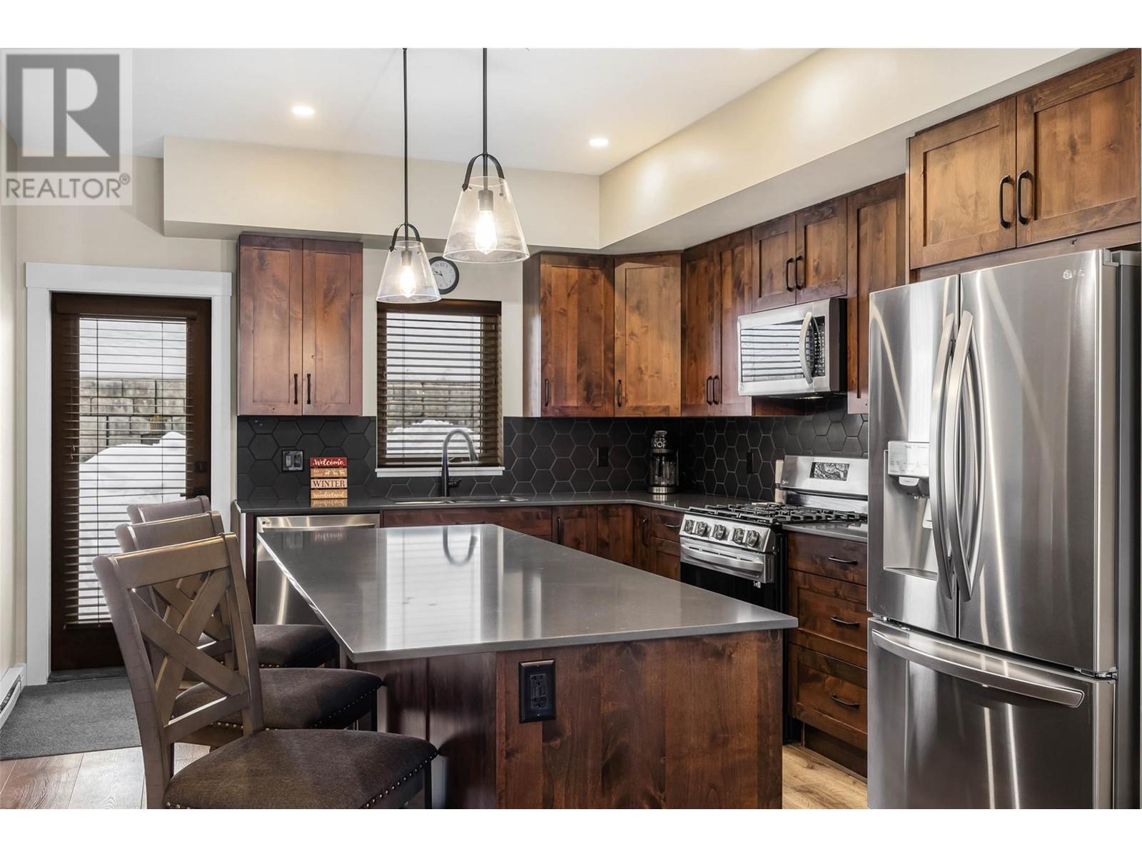 Property at 5050 Valley Drive Unit# 22 image 5