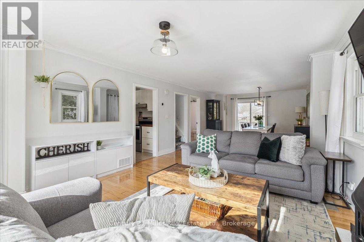 Property at 281 PEEL STREET image 4
