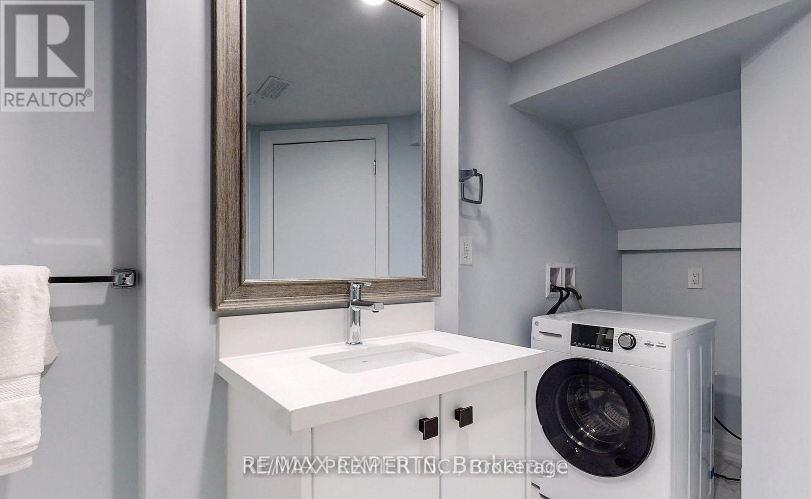 434 Victoria Park Avenue, Toronto, Ontario  M4E 3T2 - Photo 23 - E11988329