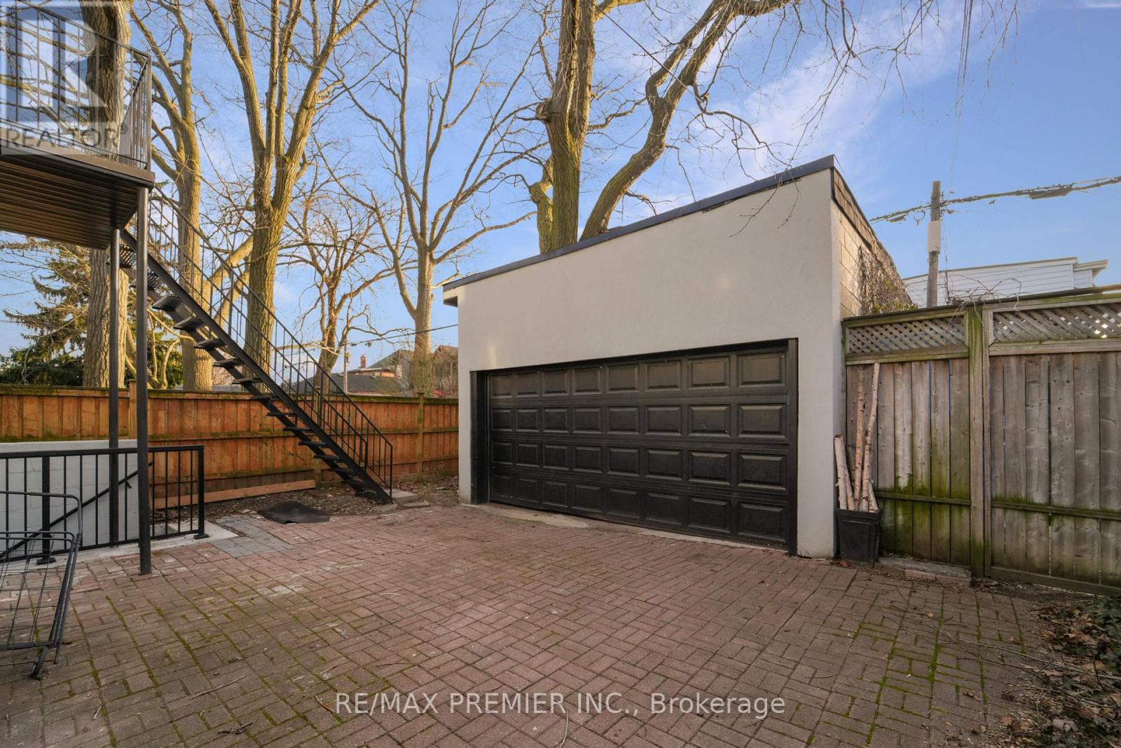 434 Victoria Park Avenue, Toronto, Ontario  M4E 3T2 - Photo 24 - E11988329