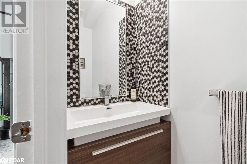 52 Regalia Way, Barrie, Ontario  L4M 7H8 - Photo 11 - 40700740