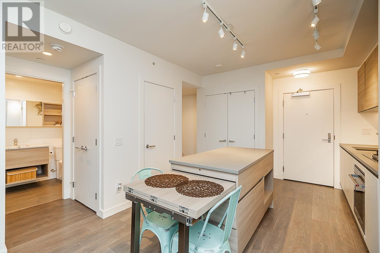 610 657 Whiting Way, Coquitlam, British Columbia  V3J 0J6 - Photo 9 - R2970374