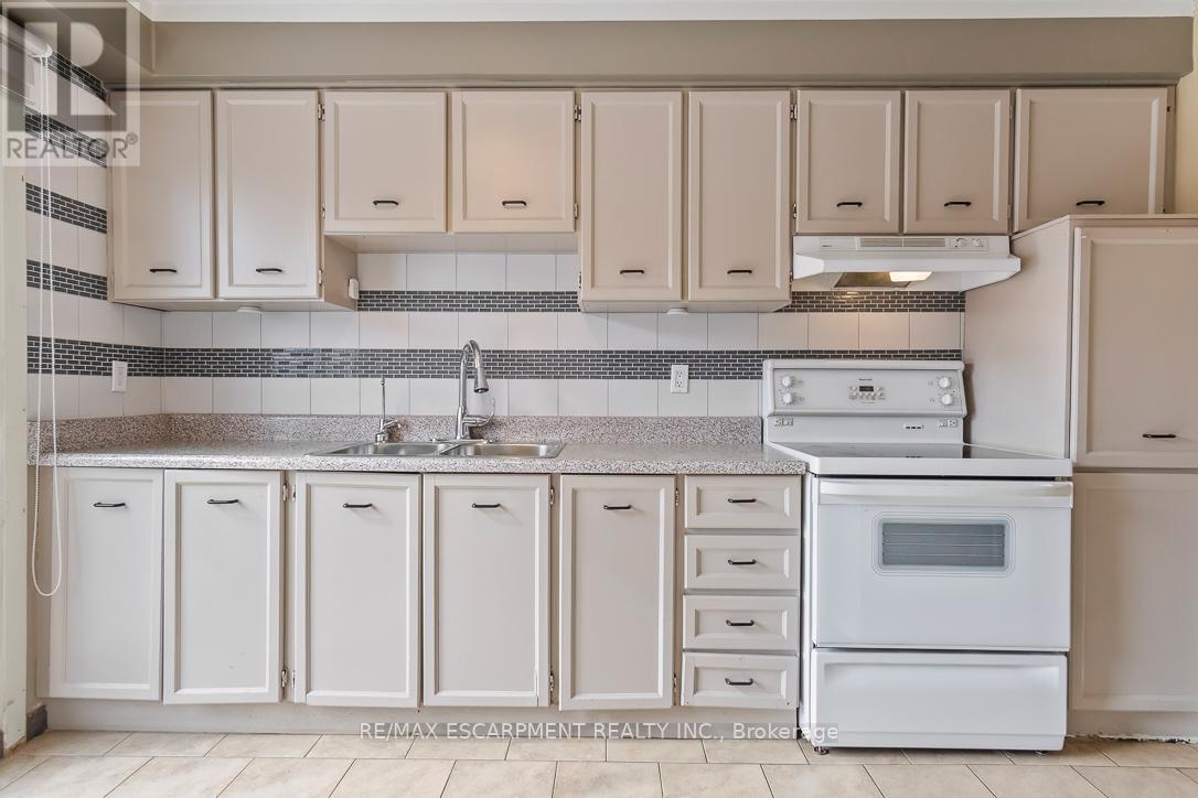 Property at 25 - 750 BURNHAMTHORPE ROAD E image 3