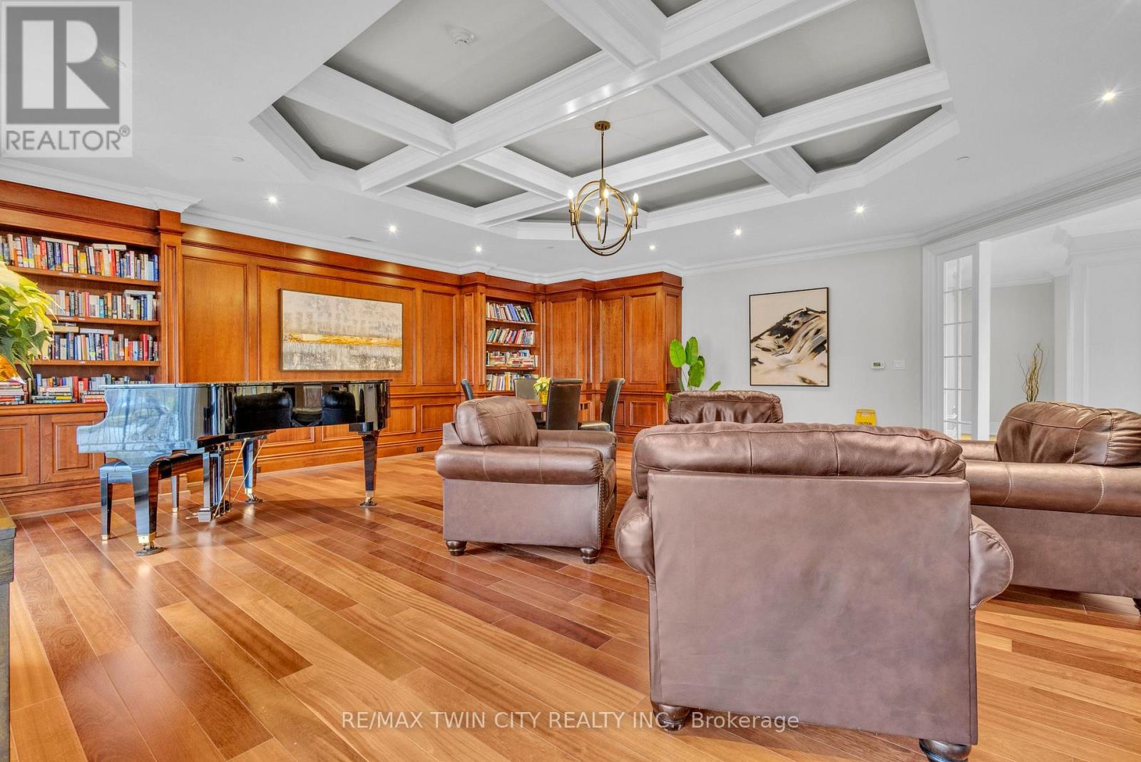 Property at 502 - 223 ERB STREET W image 4