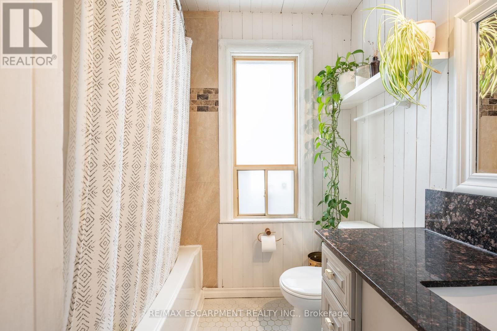 71 Clyde Street, Hamilton (Landsdale), Ontario  L8L 5R5 - Photo 15 - X11991423