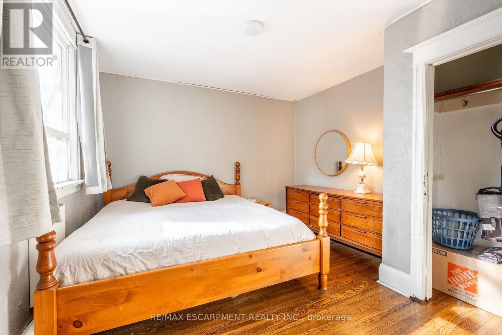 71 Clyde Street, Hamilton (Landsdale), Ontario  L8L 5R5 - Photo 35 - X11991423