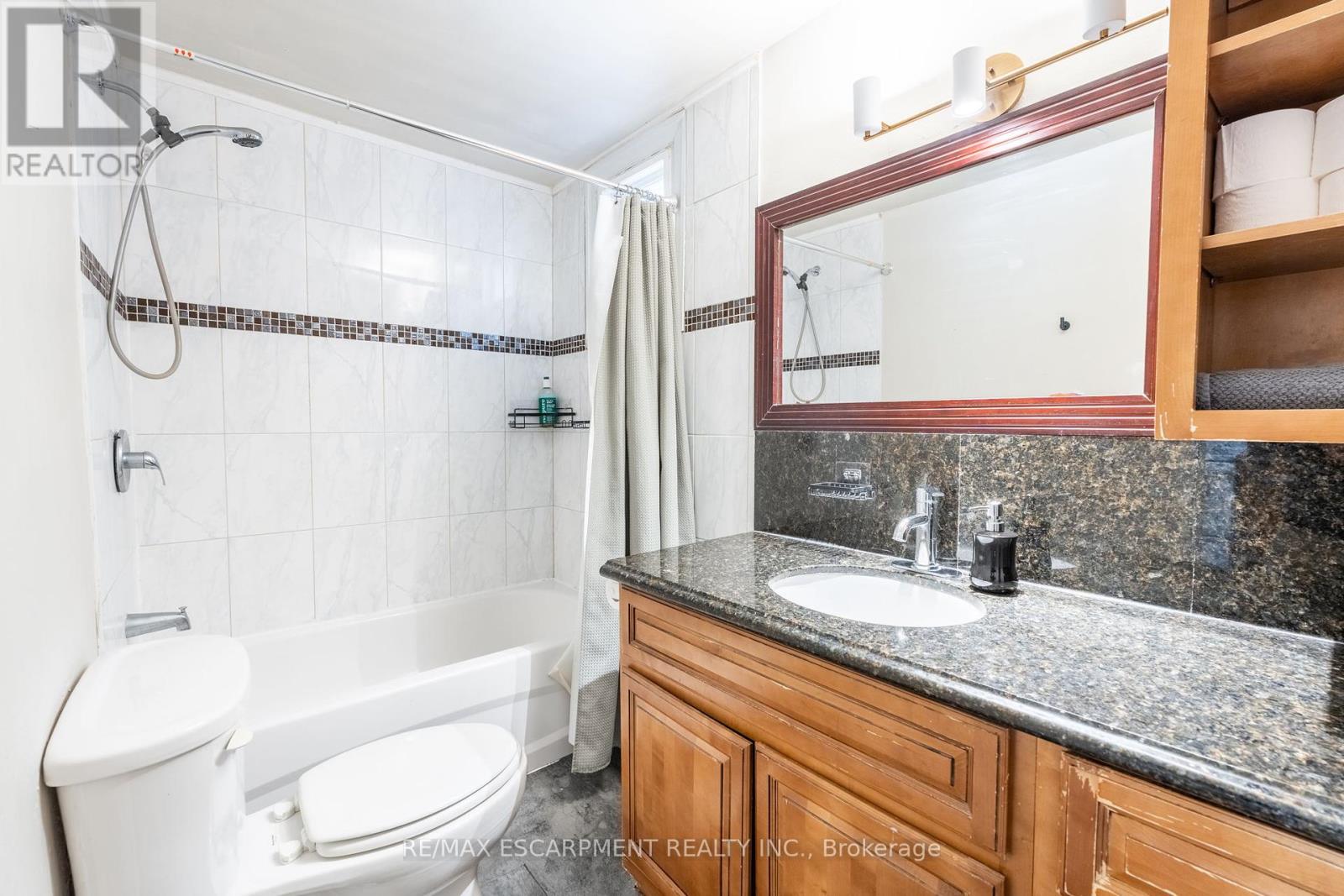71 Clyde Street, Hamilton (Landsdale), Ontario  L8L 5R5 - Photo 37 - X11991423