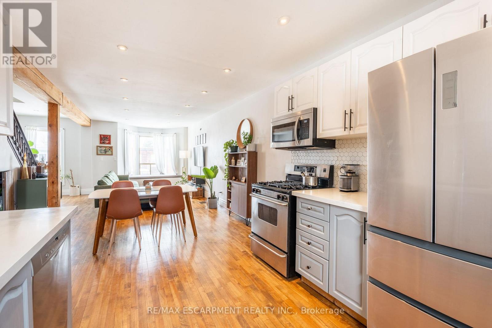 71 Clyde Street, Hamilton (Landsdale), Ontario  L8L 5R5 - Photo 8 - X11991423