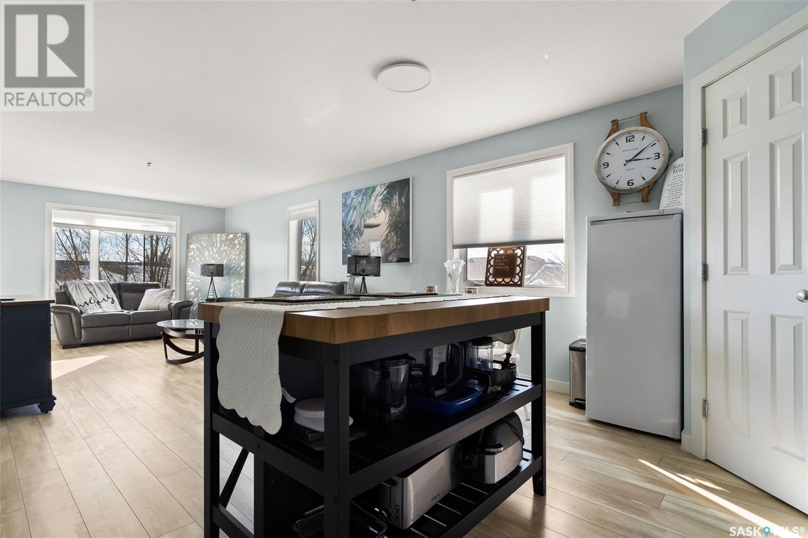 Property at 100 3335 Quance STREET E image 3