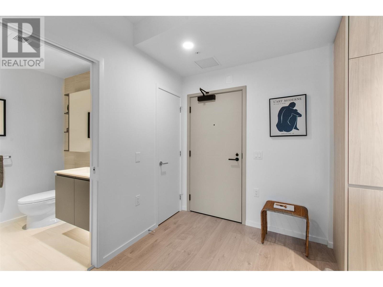 319 6788 Minoru Boulevard, Richmond, British Columbia  V6Y 0M6 - Photo 3 - R2971347