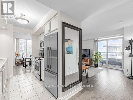 Property at 1719 - 15 NORTHTOWN WAY image 4