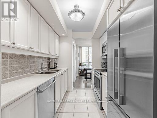 Property at 1719 - 15 NORTHTOWN WAY image 5