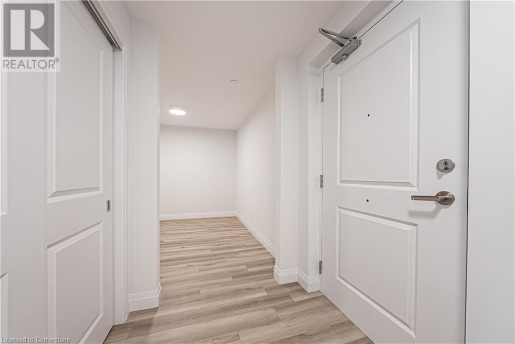 153 Wilson Street W Unit# 103, Ancaster, Ontario  L9G 1N4 - Photo 5 - 40694147
