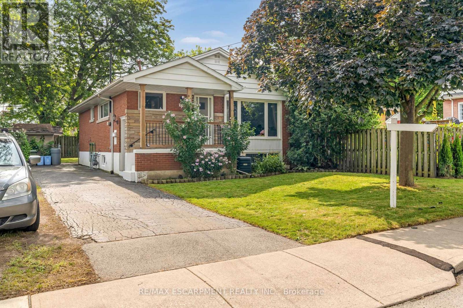 Property at 253 WEST 33RD STREET image 2