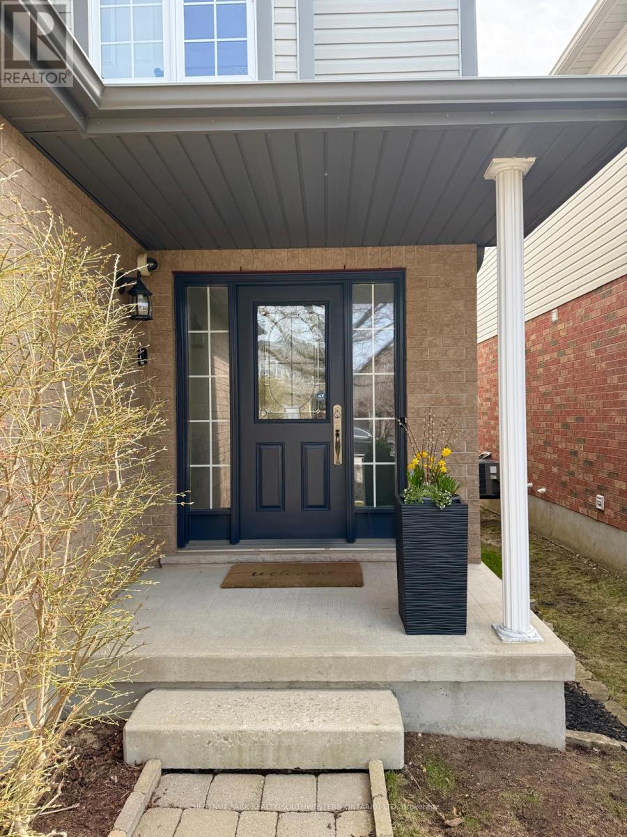 Property at 33 HENDERSON DRIVE image 3