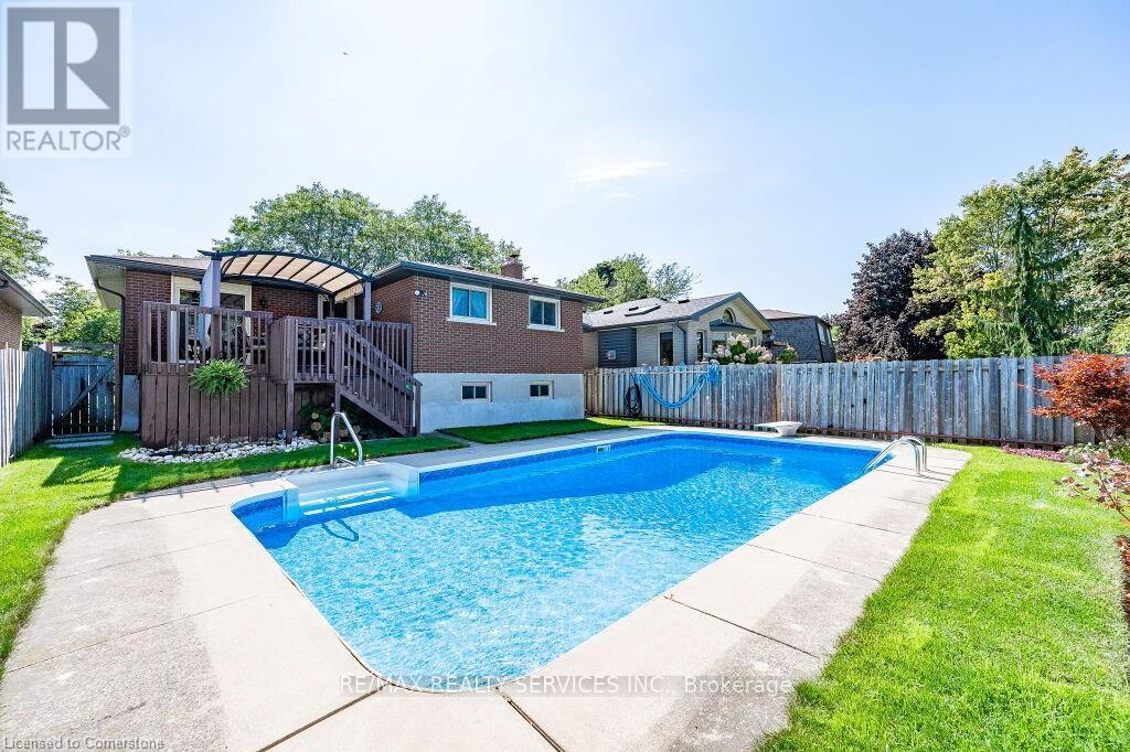 364 Roselawn Place, Waterloo, Ontario  N2L 5P1 - Photo 36 - X11991613