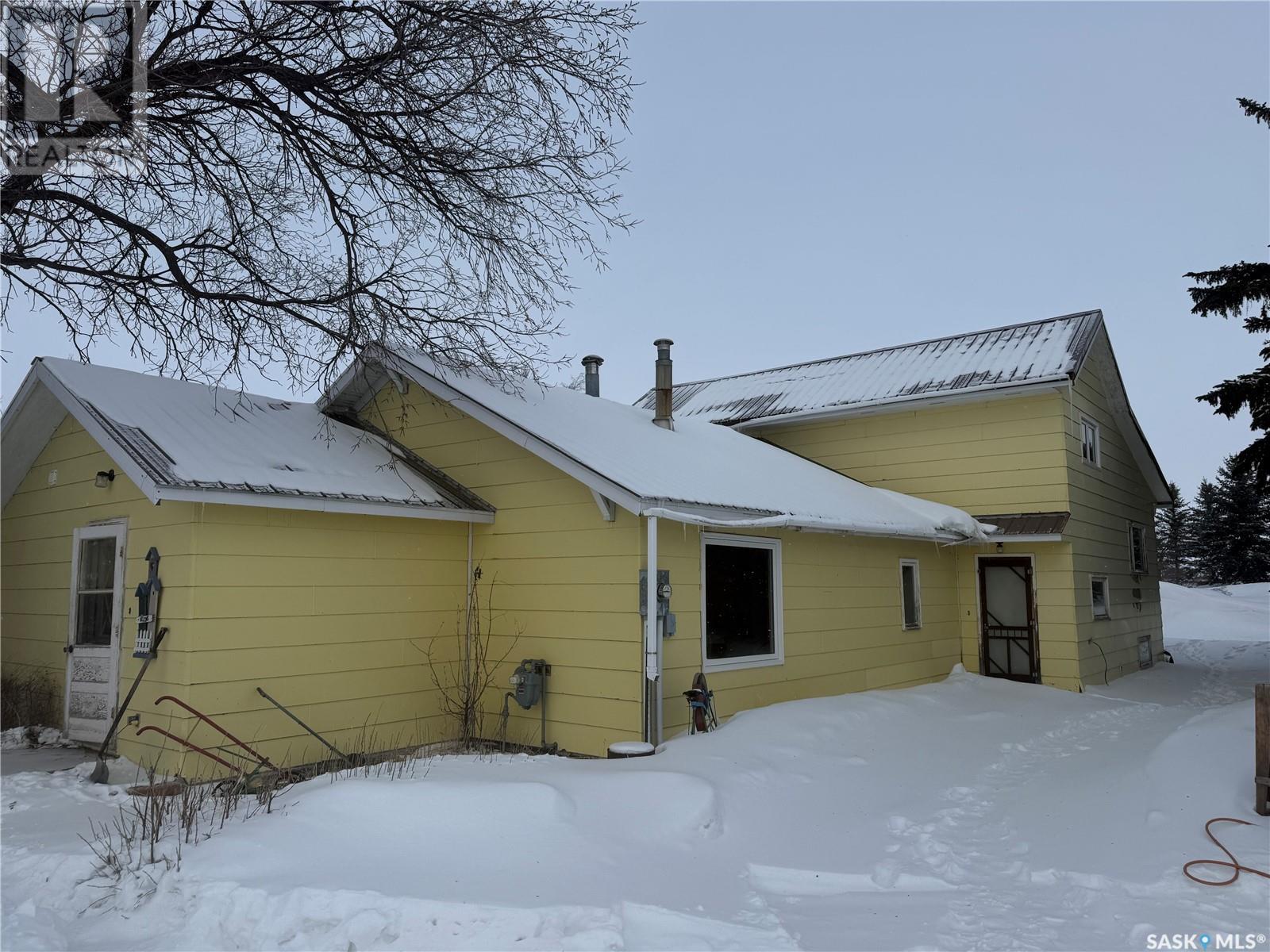. Railway Avenue, Gladmar, Saskatchewan  S0C 1A0 - Photo 3 - SK996027
