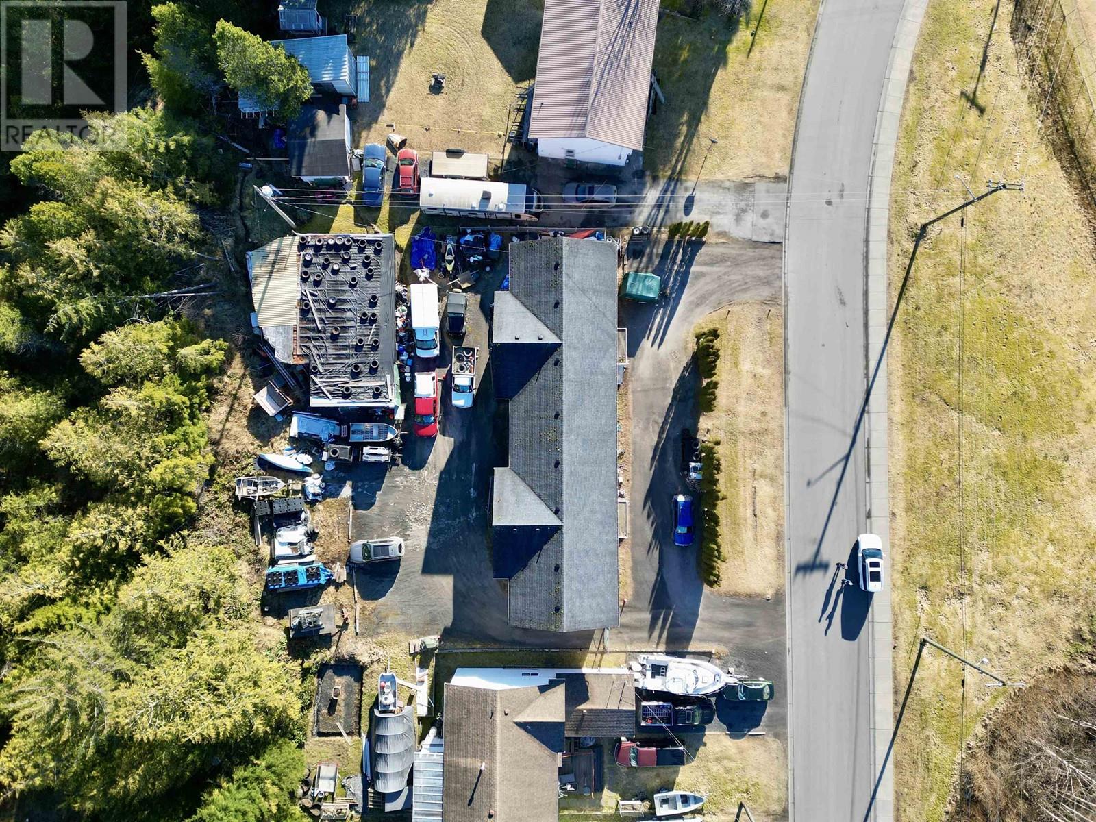 575 Evergreen Drive, Port Edward, British Columbia  V0V 1G0 - Photo 2 - C8066956