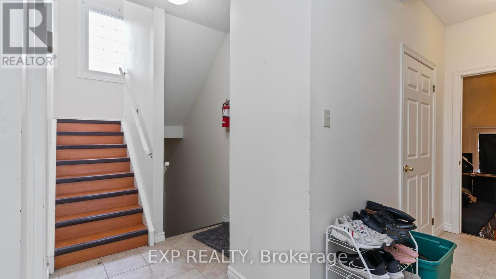 Property at 22 - 1570 RICHMOND STREET image 4