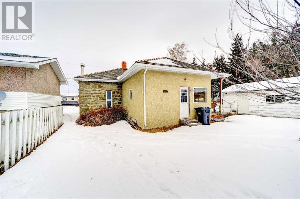 654 Kettles Street, Pincher Creek, Alberta  T0K 1W0 - Photo 21 - A2196511