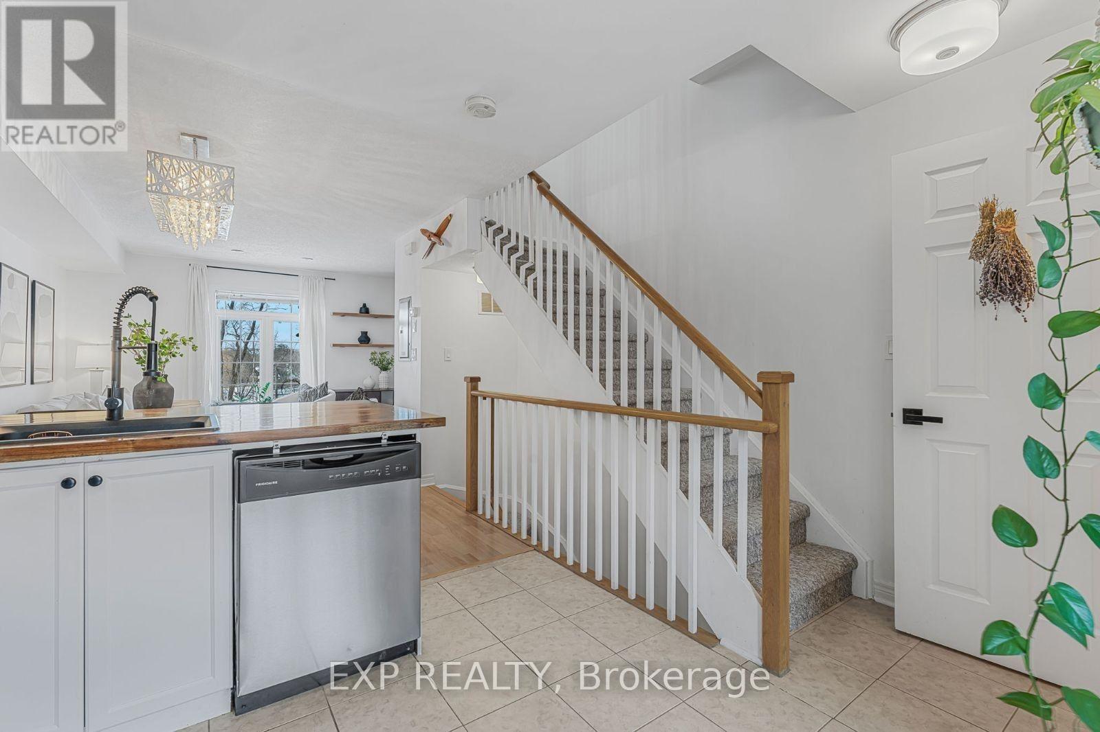 215 - 870 Jane Street, Toronto, Ontario  M6N 4C2 - Photo 12 - W11991627