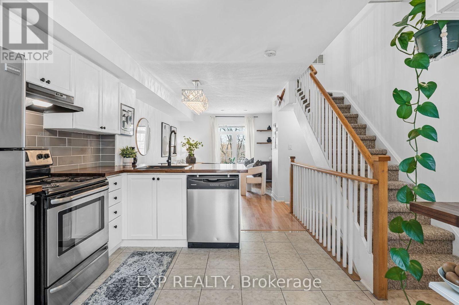 215 - 870 Jane Street, Toronto, Ontario  M6N 4C2 - Photo 13 - W11991627