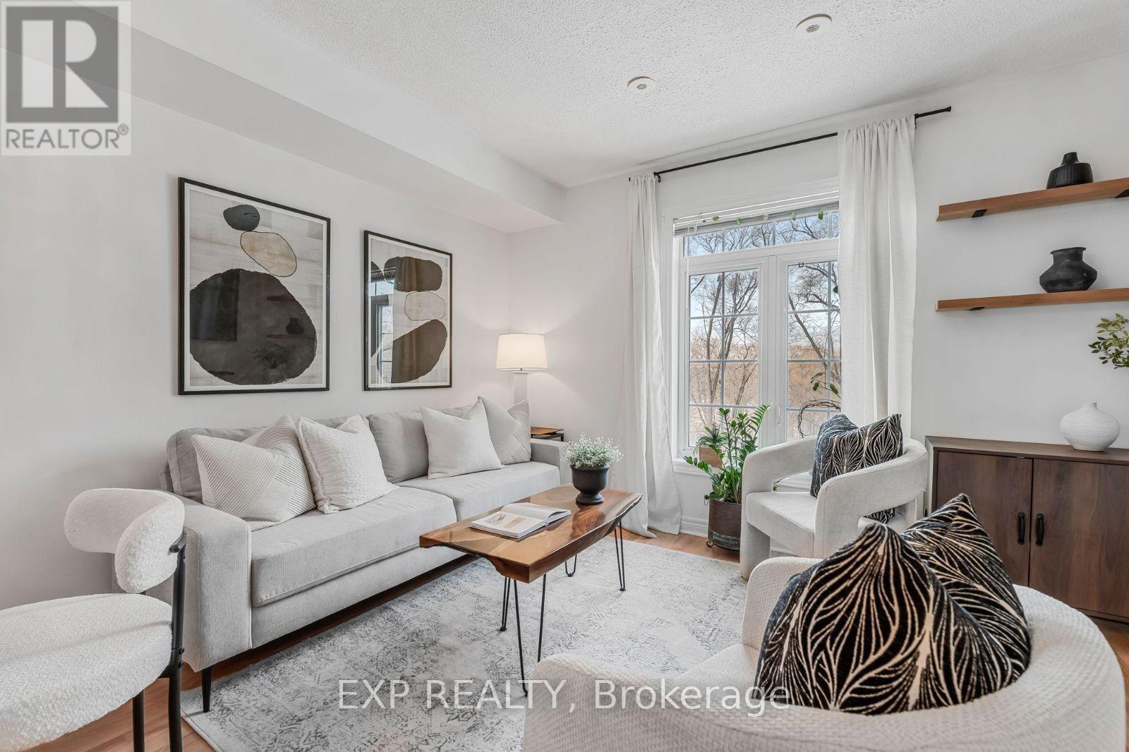 Property at 215 - 870 JANE STREET image 4
