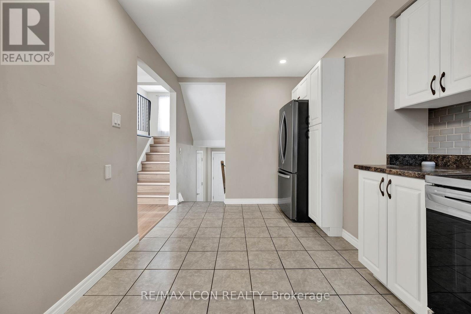 Property at 73 - 279 BLUEVALE STREET N image 5