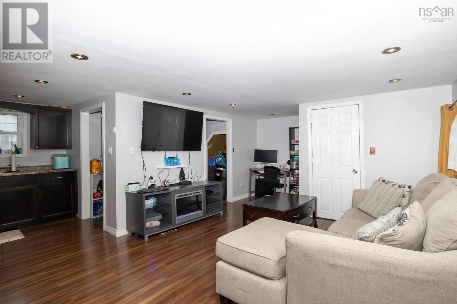 66 School Street, Glace Bay, Nova Scotia  B1A 1J4 - Photo 11 - 202503724