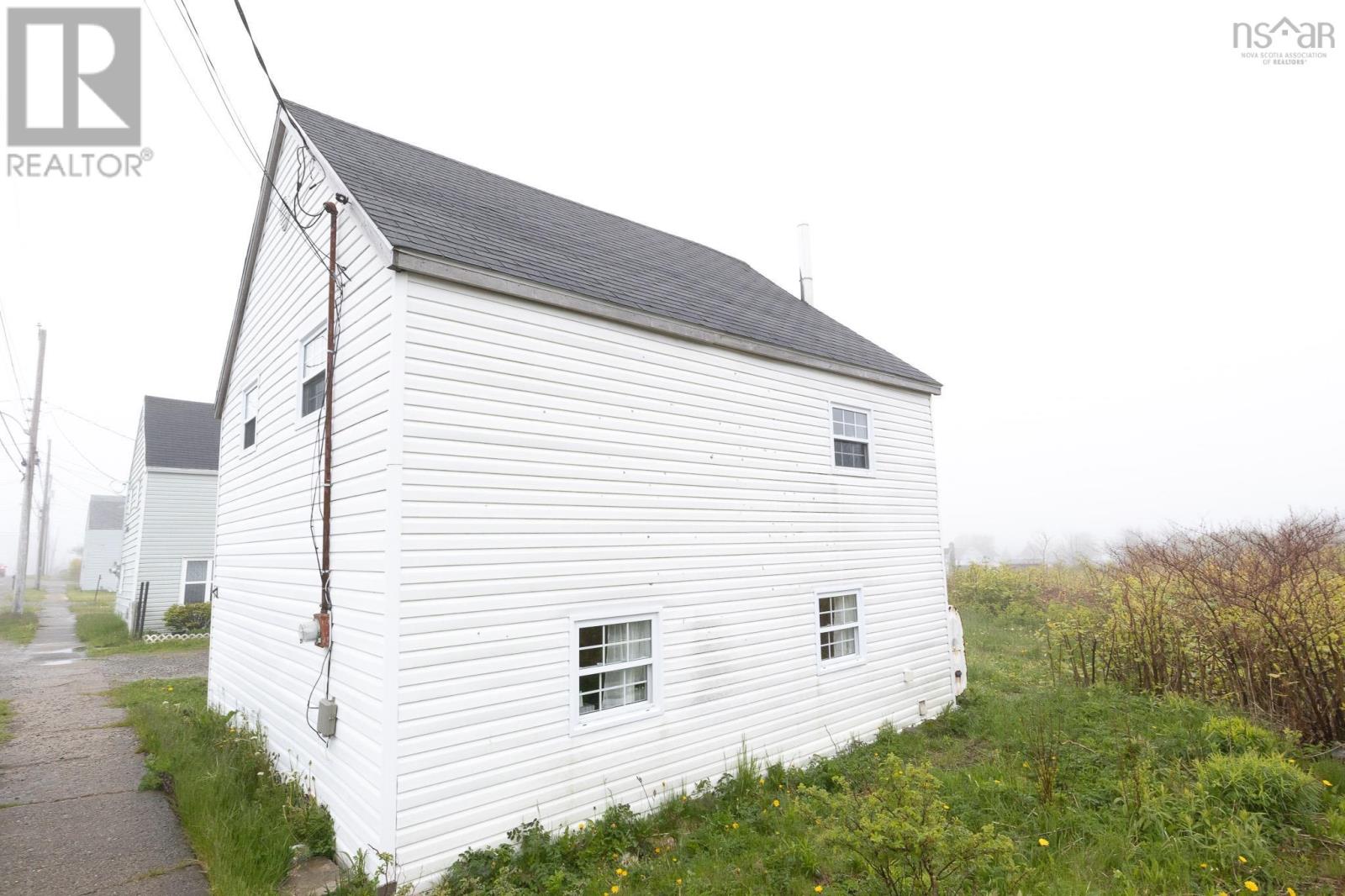 66 School Street, Glace Bay, Nova Scotia  B1A 1J4 - Photo 3 - 202503724