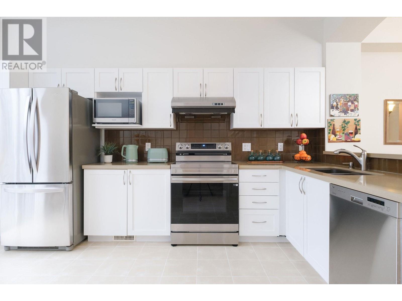 45 8415 Cumberland Place, Burnaby, British Columbia  V3N 5C3 - Photo 10 - R2971356