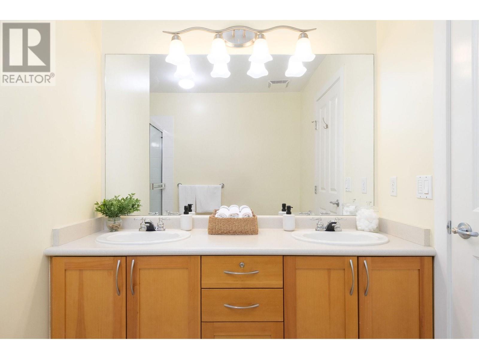 45 8415 Cumberland Place, Burnaby, British Columbia  V3N 5C3 - Photo 20 - R2971356